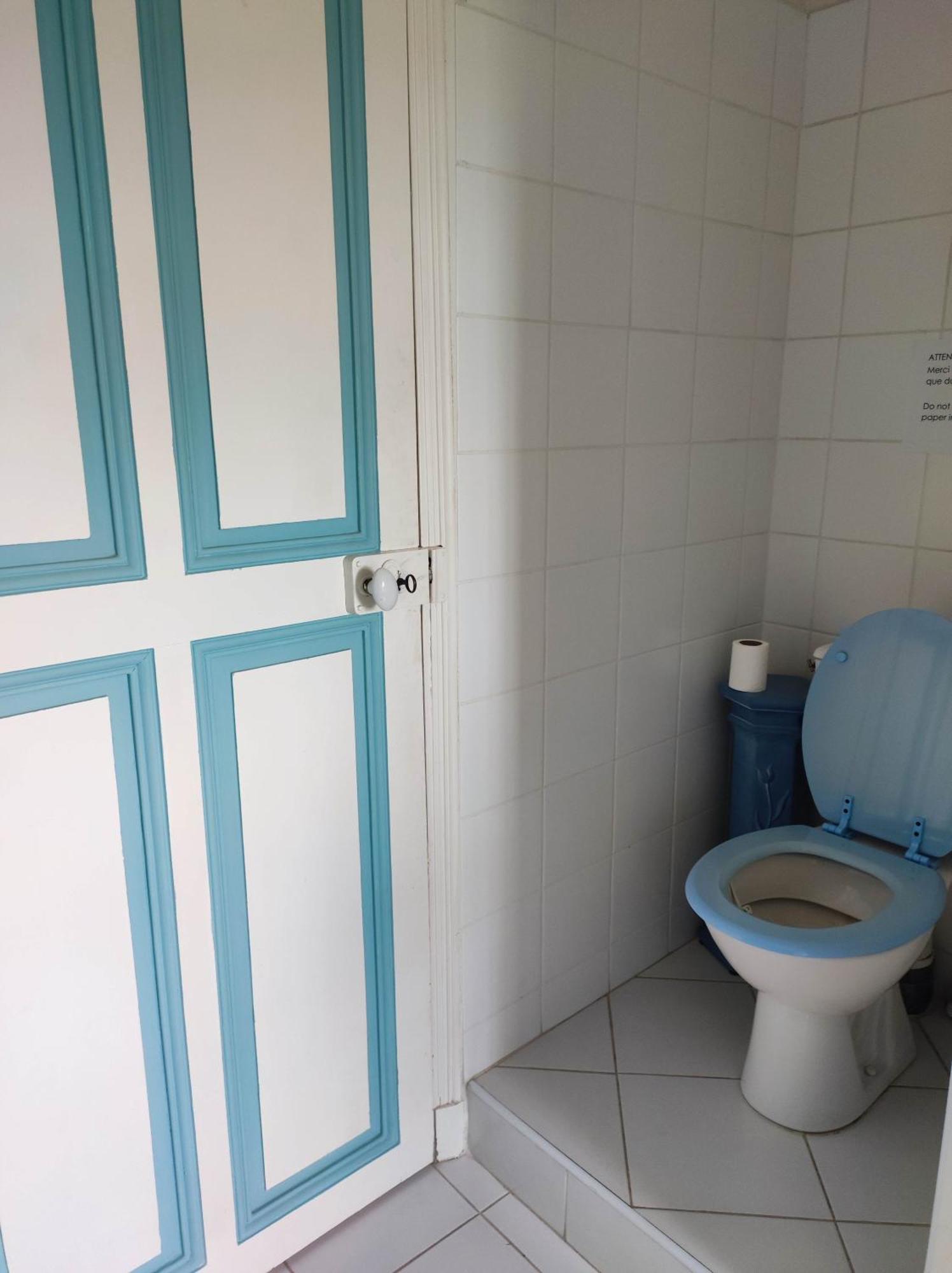 Chambre 3 Personnes Avec Salle De Bain Dans Mas Du Luberon Robion en Luberon Luaran gambar